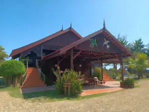 Bayu Beach Penarek