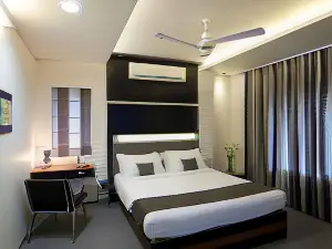 Skylark Business Hotel