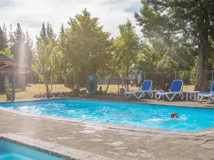 Parklands Motorlodge & Holiday Park