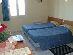 โรงแรมดู มง แซร์วี