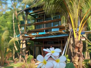 Sumatra Ecolodge