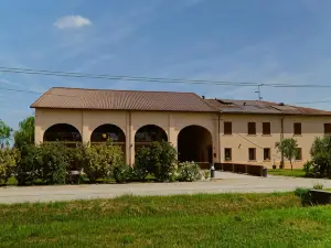 Antico Casale Caroli