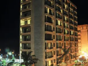 Lancaster Raouche Hotel
