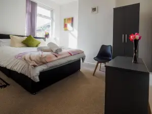 WoodHus Lodge Fantastic Large Double Room 3