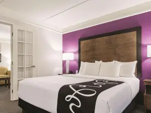 La Quinta Inn & Suites by Wyndham Alexandria Airport