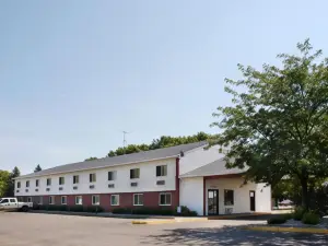 Becker Inn & Suites