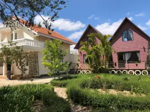 Pine Tree Homestay