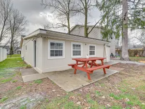Fully Remodeled Cottage: Walk to Lake Milton Beach