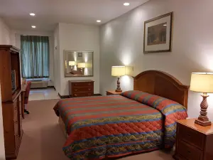 Country Regency Inn & Suites