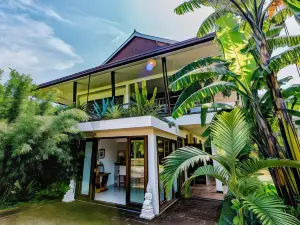 Cominsia Lodge