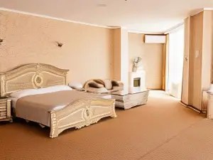 Golden Palace