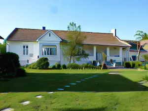 Tornácos Vendégház