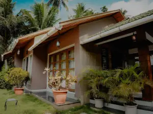 Tripgraam Riverside Villa
