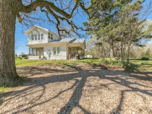 The Farmhouse at Forest Chapel 2 Bedroom Farmhouse by RedAwning