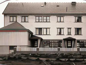 Lofoten Bed & Breakfast Reine - Rooms & Apartments