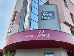 Monet Hotel