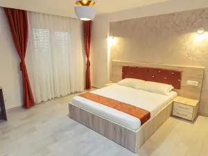 City Hotel
