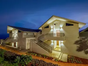 Vee Resort- the Suites of Royals