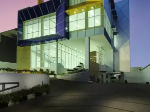 Mandiri Mansion
