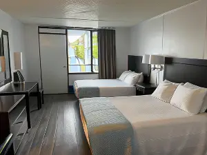 Fenwick Islander Motel