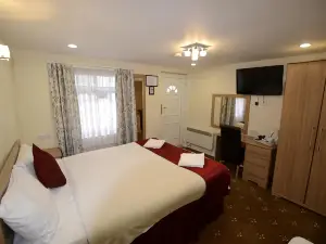 Cranbrook Hotel