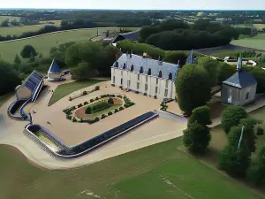 Le Château d'Hauterives