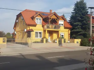 Golyafeszek Vendeghaz