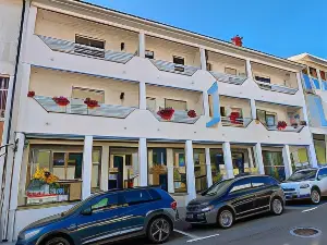 Flor Do Douro - Comércio e Hotelaria, Lda