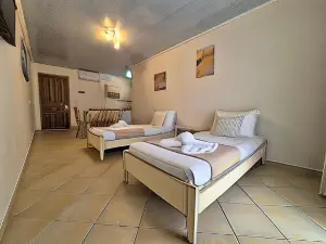 Vrachos Beach Hotel