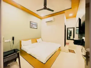 Hotel Pragati Heights