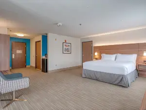 Holiday Inn Express & Suites Thornburg-S. Fredericksburg