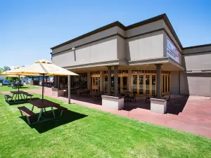 Boomerang Hotel