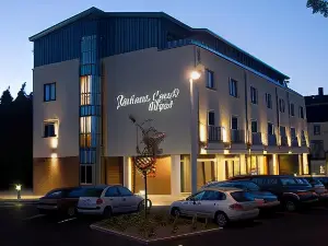 Belmore Court & Motel