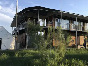 Guest House and Yurt Camp "Aktan"