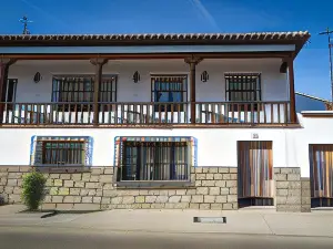 Tome, Casa de huespedes