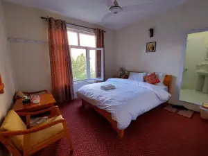 Gulmit Tourist Inn