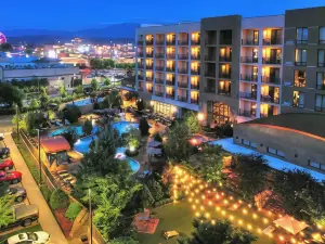 Courtyard Pigeon Forge