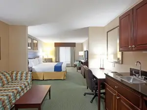 Holiday Inn Express & Suites MERIDEN by IHG