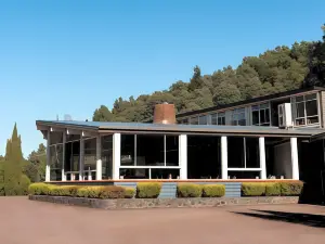 Silver Hills Motel