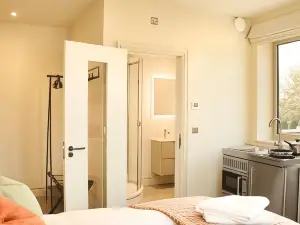 George Apartments