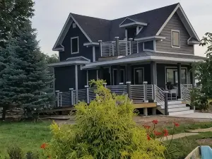 Legacy Guest House , Mount Horeb WI