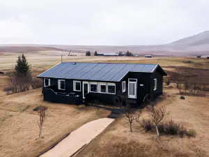 Golden Circle Luxury Cottages Lake View
