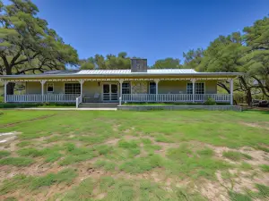 StunningHome on the Blanco River