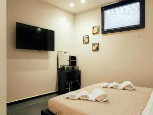 Hub Rooms