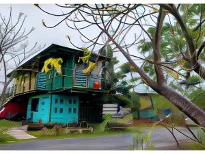 Smile Box Coffee & Resort