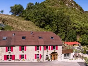 Domaine et Chambres d'Hôtes des Fées