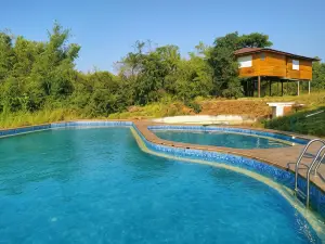 河濱午睡生態度假村