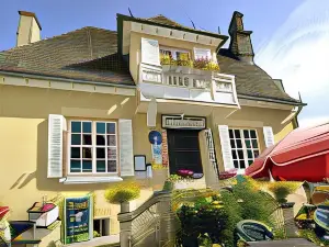 Hotel Saint Julien Aux Bois