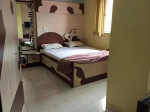 Dhan Laxmi Inn Parbhani