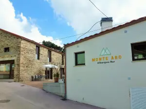 Albergue Monte Aro